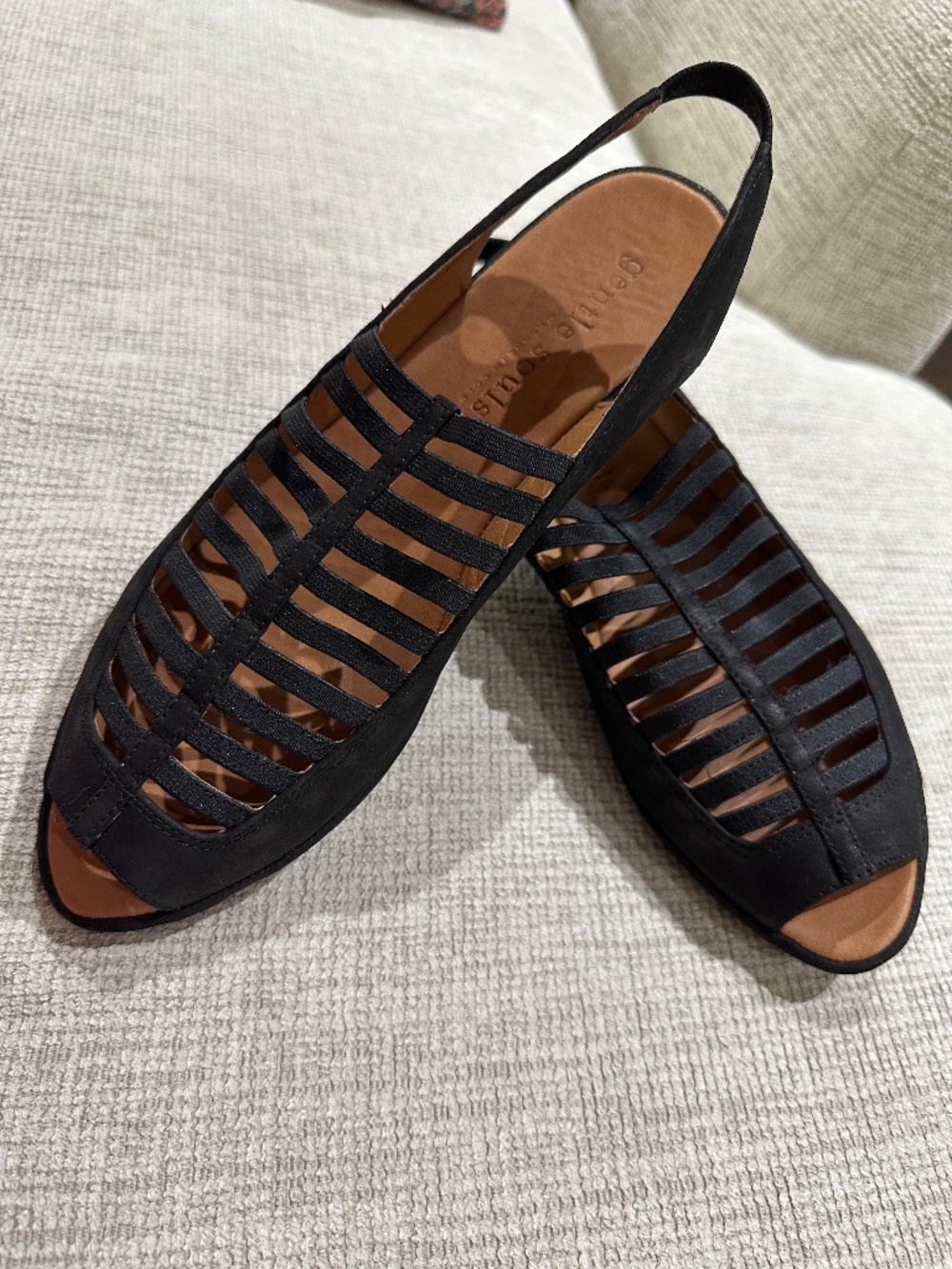 Kenneth Cole wedge
